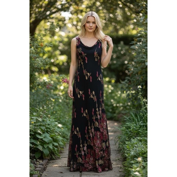 Sue Wong Dresses & Skirts - VTG Sue Wong Nocturne Gown Womens 10 Silk Blend Intricate Floral Beads & Sequins